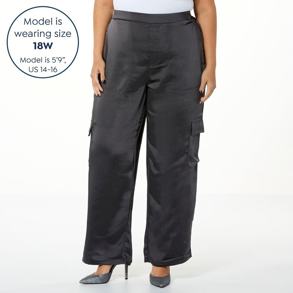 La Joie High Rise Cargo Jogger Pant in Black Satin Women’s Size 2, 10, 14